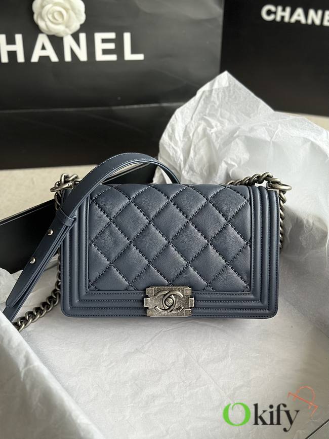 Chanel Quilted Calfskin Le Boy 25.5 Blue/ Silver1905 - 1