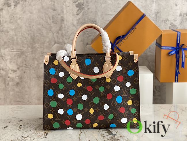 LV x YK OnTheGo MM 35 Bag Monogram Canvas 3D Painted Dots print - 1