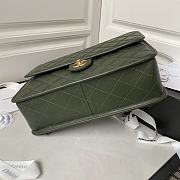 CC Large Backpack Green Caviar & gold-tone metal - 3