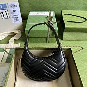 Gucci GG Marmont 21 half-moon-shaped mini bag Black - 5