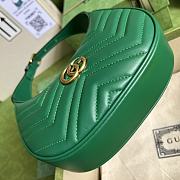 Gucci GG Marmont 21 half-moon-shaped mini bag Green - 3
