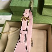 Gucci GG Marmont 21 half-moon-shaped mini bag Pink - 2