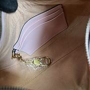 Gucci GG Marmont 21 half-moon-shaped mini bag Pink - 3