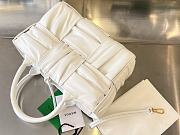 Bottega Veneta Mini Arco 26 Tote Bag White Calfskin - 3