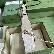 Gucci GG Marmont 21 half-moon-shaped mini bag white ophidia - 4