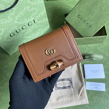 Gucci Diana Wallet 11 with Bamboo Brown Leather