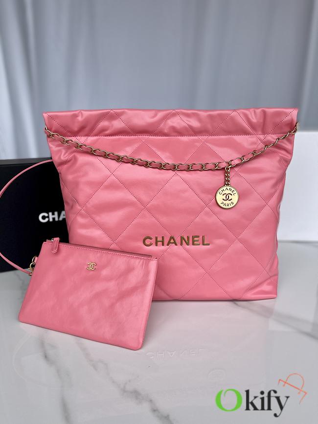 CC 22 Handbag Medium Pink Calfskin & Gold-Tone Metal - 1