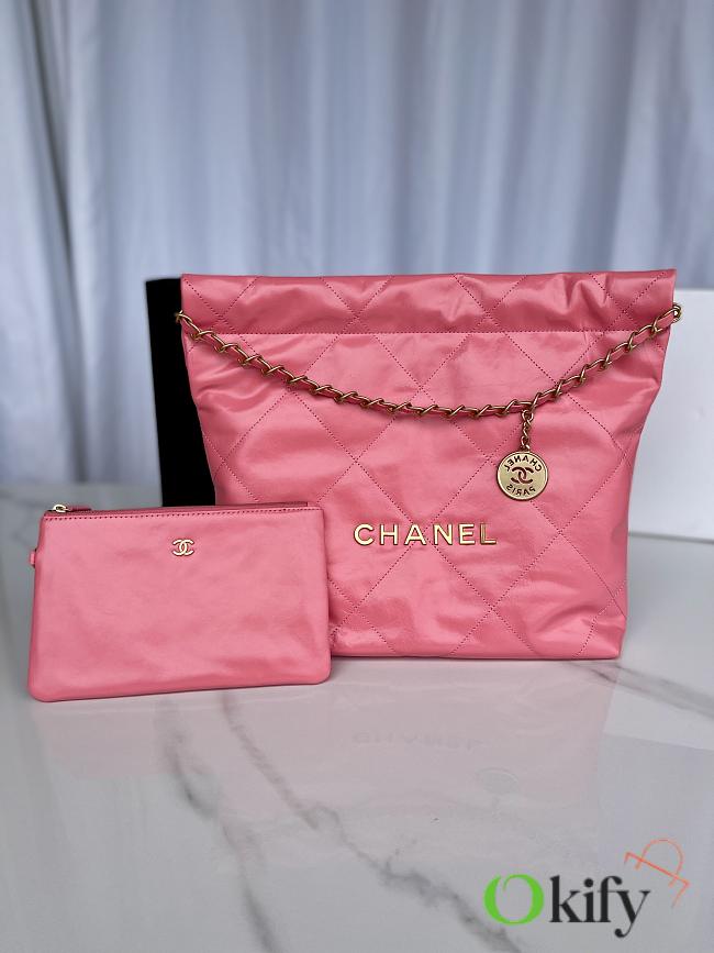 CC 22 Handbag Small Pink Calfskin & Gold-Tone Metal - 1