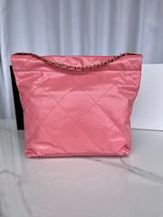 CC 22 Handbag Small Pink Calfskin & Gold-Tone Metal - 3