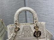 Dior Lady D'Lite Medium 24 Embroidery 11192 - 5