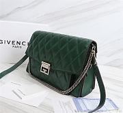  Givenchy Medium GV3 Quilted Leather Bag in Green - 4