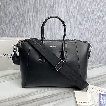 Givenchy Small 33 Antigona Sport Bag in Black Calfskin