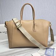 Givenchy Medium 41 Antigona Sport Bag in Natural Beige Calfskin - 1