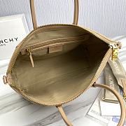 Givenchy Small 33 Antigona Sport Bag in Natural Beige Calfskin - 3