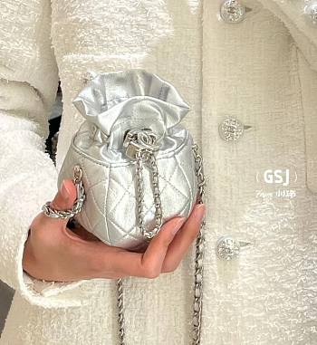 CC Clutch With Chain Silver Shiny Lambskin