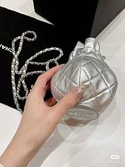 CC Clutch With Chain Silver Shiny Lambskin - 6