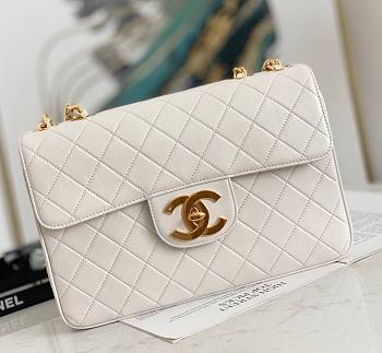 Chanel Jumbo Quilted Flapbag White Calfskin Leather