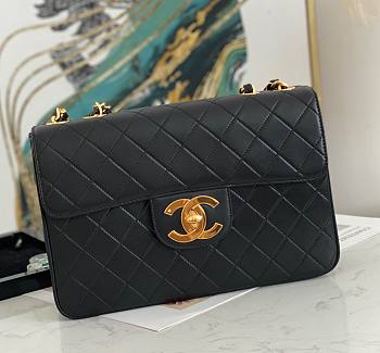 Chanel Jumbo Quilted Flapbag Black Calskin Leather