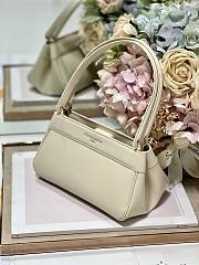Dior Small Key Bag 22 Cream Leather - 2