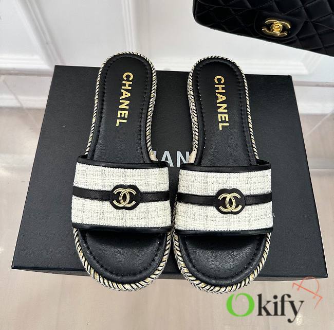 CC Black & White Slides 11792 - 1