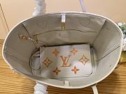 LV Neverfull MM Monogram Empreinte Leather Beige Clair - 3