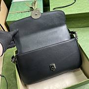 Gucci Petite GG small shoulder bag in black leather  - 5