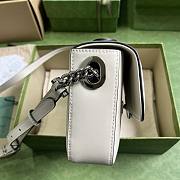 Gucci Petite GG small shoulder bag in white leather - 2
