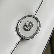 Gucci Petite GG small shoulder bag in white leather - 5