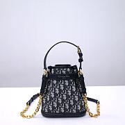 Dior Small C'est Bag Oblique - 3