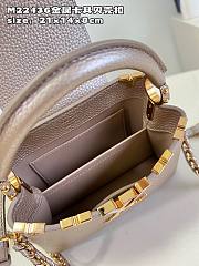 Louis Vuitton Capucines Mini 21 Champagne Gold Leather - 6