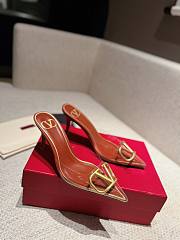 VALENTINO GARAVANI VLogo Heels Brown - 6