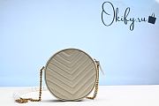 Vinyle Round Camera Bag In Chevron-Quilted Grain De Poudre Embossed Leather White - 3