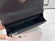 CC Wallet On Chain Lambskin, Imitation Pearls, Strass & Gold-Tone Metal Black - 4