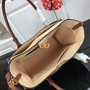 LV On My Side MM Galet Leather - 4
