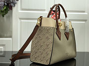 LV On My Side MM Galet Leather - 6