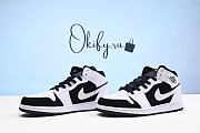 Air Jordan 1 Mid Gs 