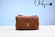 CC Black Quilted Lambskin Chanel 19 Flap Bag Brown - 1