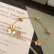 Okify Frivole Bracelet 5 flowers 18K Yellow Gold Diamond VCARP3W400  - 5