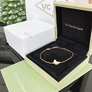 Okify VCA Sweet Alhambra Butterfly Bracelet Yellow Gold White Mother Of Pearl - 6