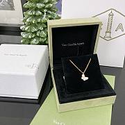 Okify VCA Sweet Alhambra Butterfly Necklace Yellow Gold White Mother Of Pearl - 1