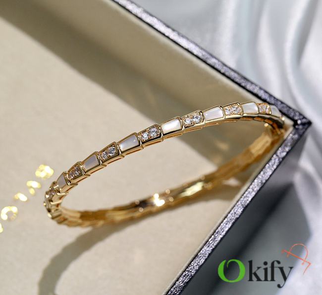 Okify Bvlgari Serpenti Viper 18 KT Yellow Gold Bracelet Set with Mother Of Pearl Elements and Pave Diamonds - 1