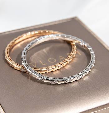 Okify Bvlgari Serpenti Viper 18 KT Bracelet Set with Demi Pave Diamonds 4mm