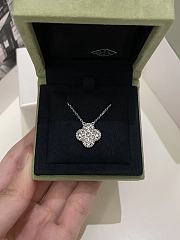 Okify VCA Vintage Alhambra Pendant Necklace 12 Round Diamonds White Gold  - 6