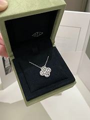 Okify VCA Vintage Alhambra Pendant Necklace 12 Round Diamonds White Gold  - 5