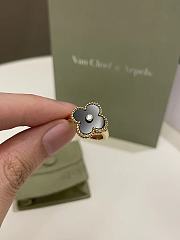 Okify VCA Vintage Alhambra Ring Black Onyx Round Diamond Yellow Gold - 4