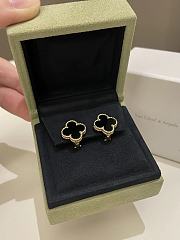 Okify VCA Vintage Alhambra Earrings Black Onyx Yellow Gold - 1