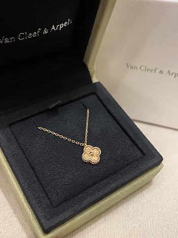 Okify VCA Sweet Alhambra Necklace Rose Gold Guilloche