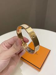 Okify Hermes Clic H Bracelet Beige Nacre - 4