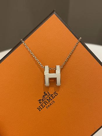 Okify Hermes Pop H Necklace White