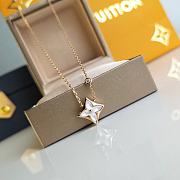 Okify LV Color Blossom Star Pendant Necklace Rose Gold White Mother Of Pearl Q93521 - 1